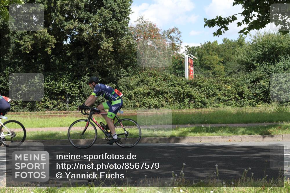 10.08.2025 - GEWOBA Citytriathlon Bremen Yannick Fuchs http://msf.ph/oto/8567579 10.08.2025 12:39:52 Radfahren 589, 596, 779, 813, 831, 883, 1028 meine-sportfotos.de