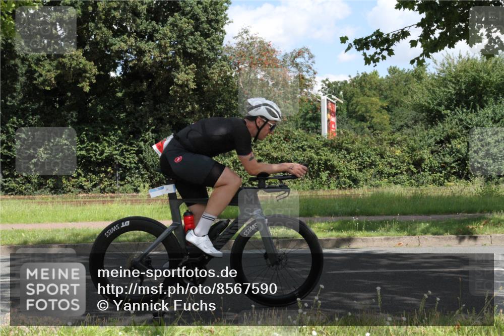 10.08.2025 - GEWOBA Citytriathlon Bremen Yannick Fuchs http://msf.ph/oto/8567590 10.08.2025 12:40:06 Radfahren 559, 596, 602, 690, 706, 721, 779, 815, 831, 880, 883, 890, 896, 1028 meine-sportfotos.de