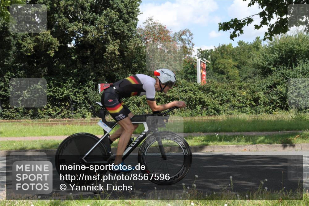 10.08.2025 - GEWOBA Citytriathlon Bremen Yannick Fuchs http://msf.ph/oto/8567596 10.08.2025 12:40:11 Radfahren 559, 596, 602, 690, 706, 721, 779, 815, 831, 880, 883, 890, 896, 899, 1028 meine-sportfotos.de
