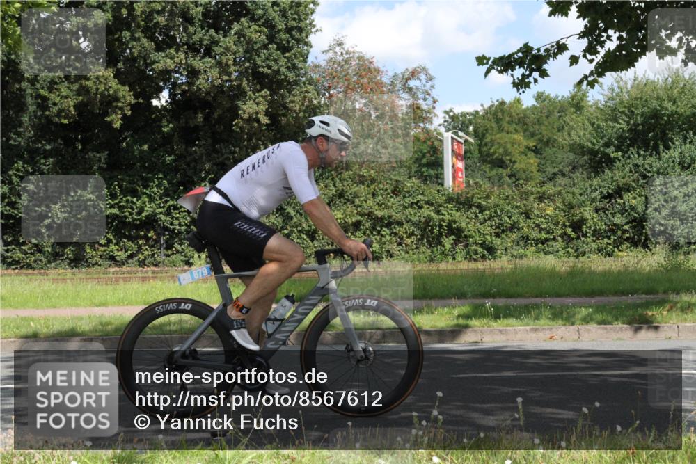 10.08.2025 - GEWOBA Citytriathlon Bremen Yannick Fuchs http://msf.ph/oto/8567612 10.08.2025 12:40:30 Radfahren 559, 581, 597, 672, 723, 737, 815, 829, 848, 870, 879, 899, 910, 949, 975, 1002, 1024 meine-sportfotos.de