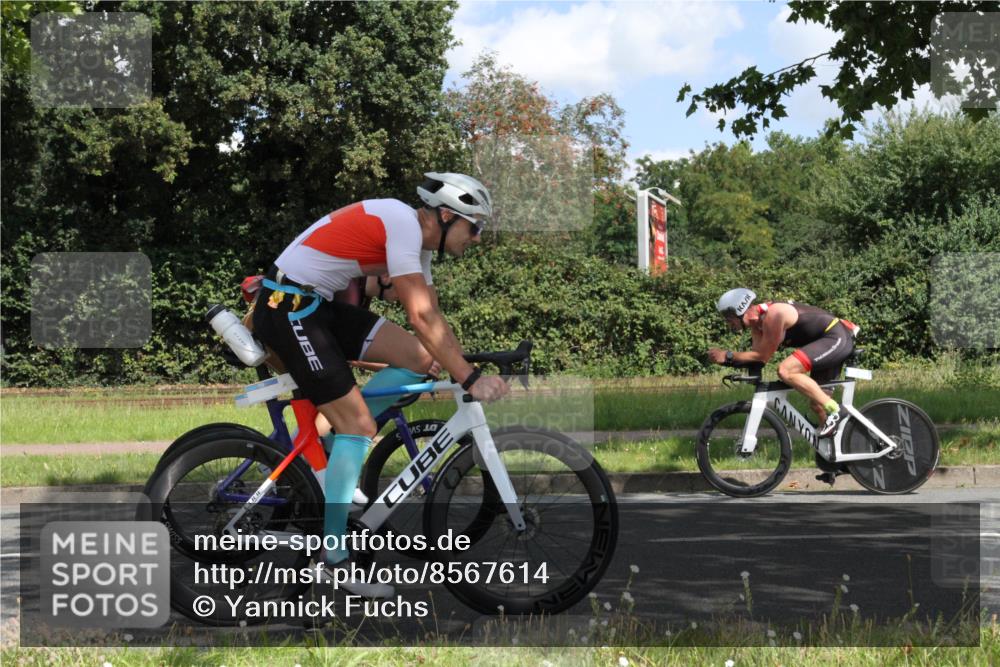 10.08.2025 - GEWOBA Citytriathlon Bremen Yannick Fuchs http://msf.ph/oto/8567614 10.08.2025 12:40:31 Radfahren 581, 597, 672, 723, 737, 815, 829, 848, 870, 879, 899, 910, 949, 975, 1002, 1024 meine-sportfotos.de