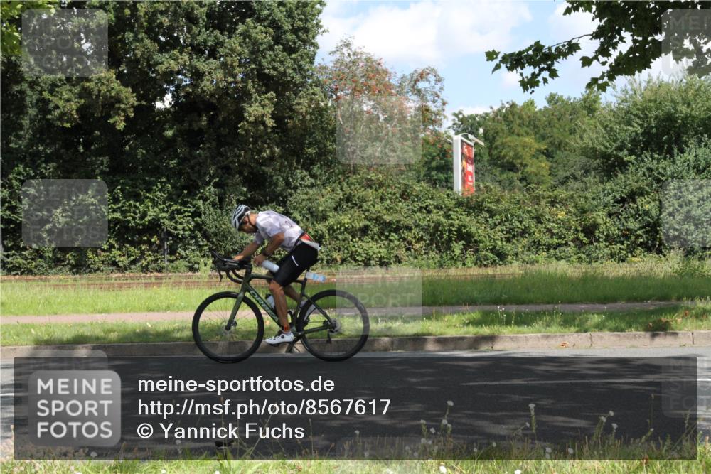 10.08.2025 - GEWOBA Citytriathlon Bremen Yannick Fuchs http://msf.ph/oto/8567617 10.08.2025 12:40:34 Radfahren 581, 597, 672, 723, 737, 829, 848, 870, 879, 910, 921, 949, 975, 1002, 1024 meine-sportfotos.de