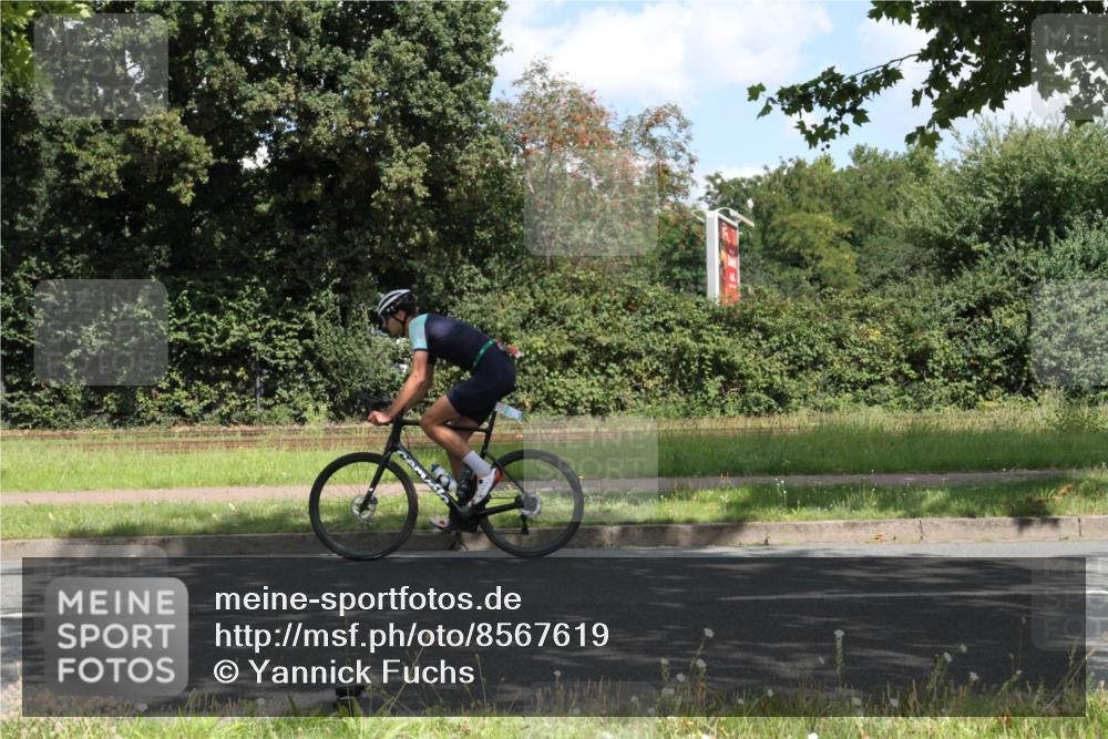10.08.2025 - GEWOBA Citytriathlon Bremen Yannick Fuchs http://msf.ph/oto/8567619 10.08.2025 12:40:36 Radfahren 581, 597, 606, 672, 723, 737, 829, 848, 870, 879, 910, 921, 949, 975, 1002, 1024 meine-sportfotos.de