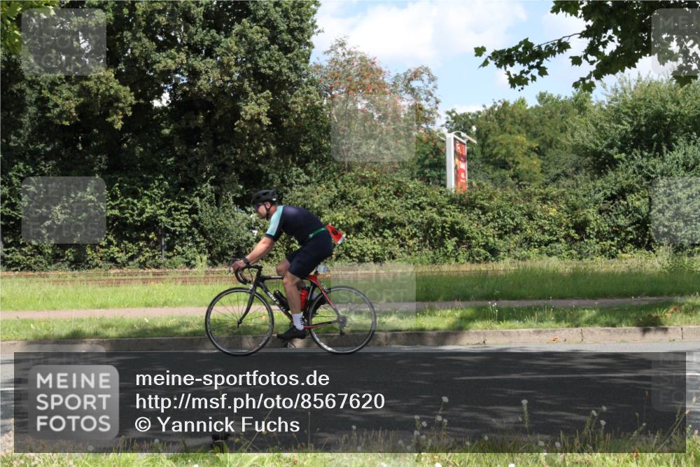 10.08.2025 - GEWOBA Citytriathlon Bremen Yannick Fuchs http://msf.ph/oto/8567620 10.08.2025 12:40:36 Radfahren 581, 597, 606, 672, 723, 737, 829, 848, 870, 879, 910, 921, 949, 975, 1002, 1024 meine-sportfotos.de