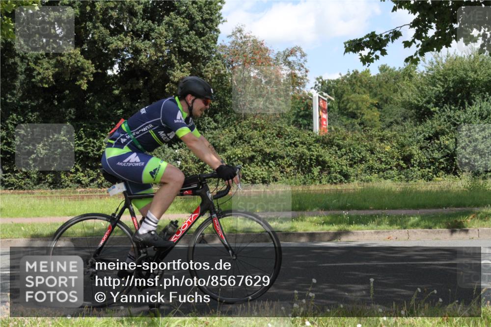 10.08.2025 - GEWOBA Citytriathlon Bremen Yannick Fuchs http://msf.ph/oto/8567629 10.08.2025 12:40:48 Radfahren 606, 650, 672, 785, 802, 829, 848, 921, 1001, 1002 meine-sportfotos.de