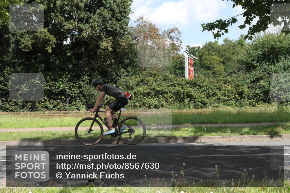 10.08.2025 - GEWOBA Citytriathlon Bremen Yannick Fuchs http://msf.ph/oto/8567630 10.08.2025 12:40:51 Radfahren 606, 650, 785, 802, 829, 921, 1001 meine-sportfotos.de