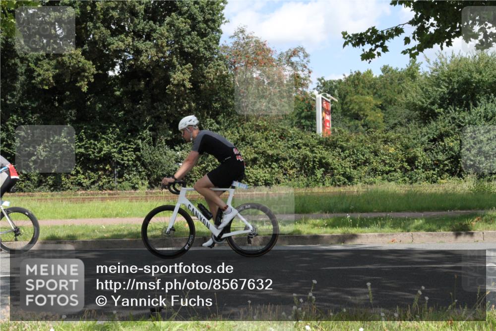 10.08.2025 - GEWOBA Citytriathlon Bremen Yannick Fuchs http://msf.ph/oto/8567632 10.08.2025 12:40:55 Radfahren 606, 650, 785, 802, 803, 921, 1001, 1023 meine-sportfotos.de