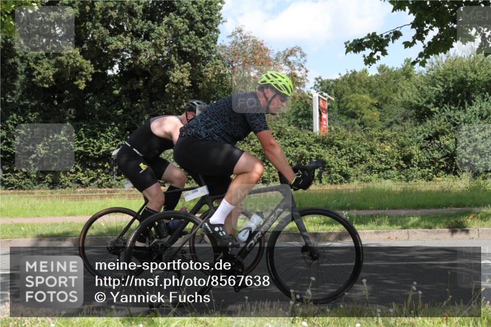 10.08.2025 - GEWOBA Citytriathlon Bremen Yannick Fuchs http://msf.ph/oto/8567638 10.08.2025 12:41:06 Radfahren 568, 650, 660, 665, 785, 803, 934, 1001, 1023 meine-sportfotos.de