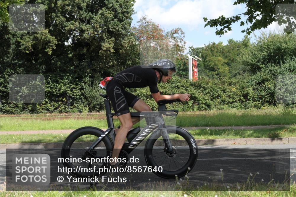 10.08.2025 - GEWOBA Citytriathlon Bremen Yannick Fuchs http://msf.ph/oto/8567640 10.08.2025 12:41:09 Radfahren 568, 650, 660, 665, 755, 803, 830, 849, 934, 1023 meine-sportfotos.de