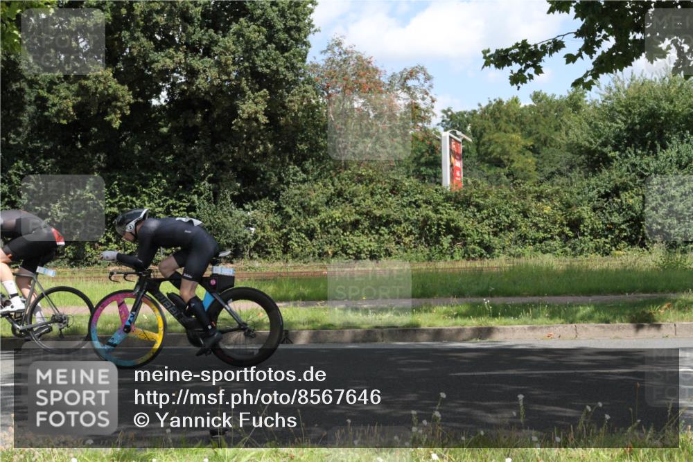 10.08.2025 - GEWOBA Citytriathlon Bremen Yannick Fuchs http://msf.ph/oto/8567646 10.08.2025 12:41:19 Radfahren 568, 609, 660, 665, 705, 730, 755, 830, 849, 862, 934, 1014 meine-sportfotos.de
