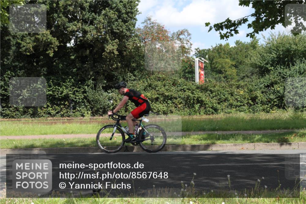 10.08.2025 - GEWOBA Citytriathlon Bremen Yannick Fuchs http://msf.ph/oto/8567648 10.08.2025 12:41:22 Radfahren 568, 609, 619, 705, 730, 755, 830, 849, 862, 934, 1014 meine-sportfotos.de