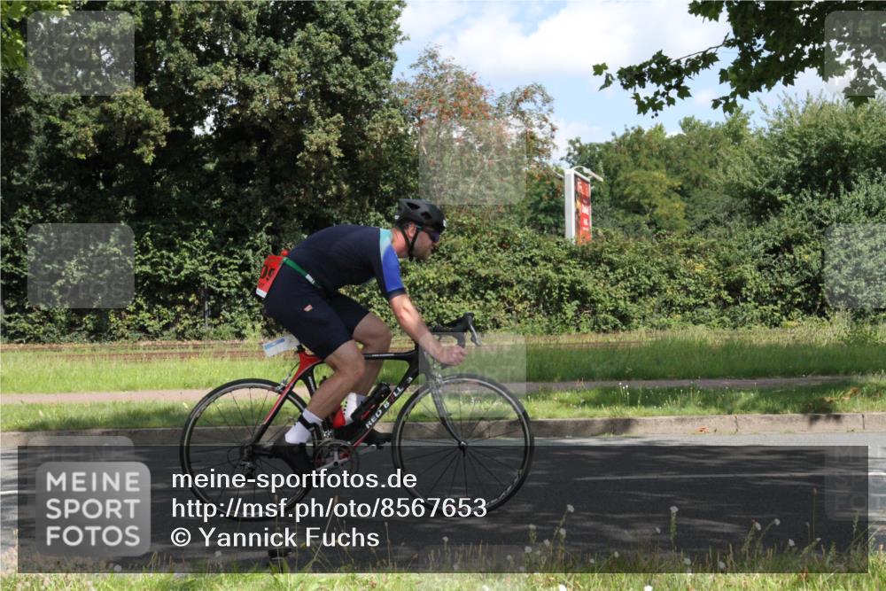 10.08.2025 - GEWOBA Citytriathlon Bremen Yannick Fuchs http://msf.ph/oto/8567653 10.08.2025 12:41:28 Radfahren 609, 619, 705, 730, 755, 830, 849, 862, 934, 1014 meine-sportfotos.de