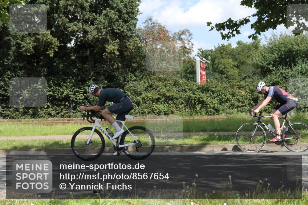 10.08.2025 - GEWOBA Citytriathlon Bremen Yannick Fuchs http://msf.ph/oto/8567654 10.08.2025 12:41:31 Radfahren 609, 619, 663, 705, 730, 755, 830, 849, 862, 1014 meine-sportfotos.de