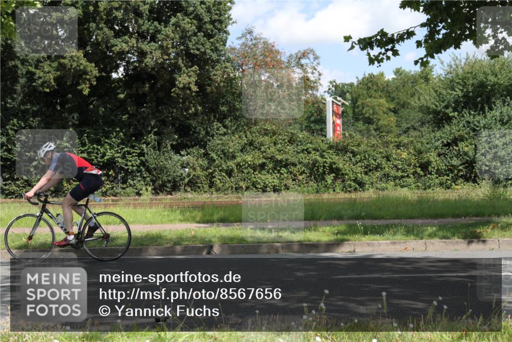 10.08.2025 - GEWOBA Citytriathlon Bremen Yannick Fuchs http://msf.ph/oto/8567656 10.08.2025 12:41:32 Radfahren 609, 614, 619, 663, 705, 730, 755, 830, 849, 862, 1014 meine-sportfotos.de