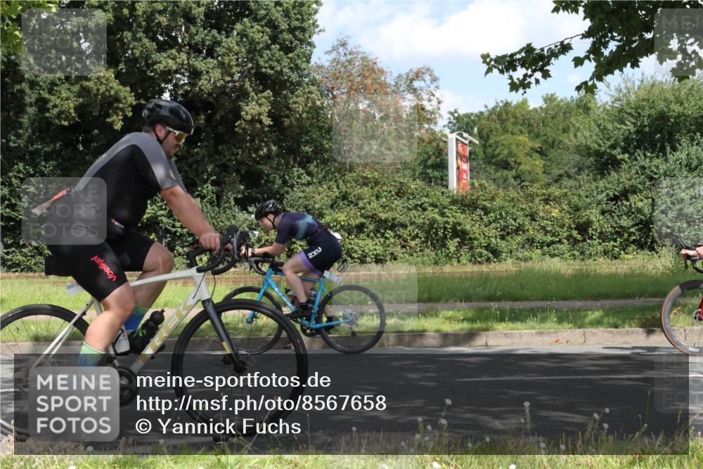 10.08.2025 - GEWOBA Citytriathlon Bremen Yannick Fuchs http://msf.ph/oto/8567658 10.08.2025 12:41:43 Radfahren 614, 619, 623, 663, 923, 926, 983 meine-sportfotos.de