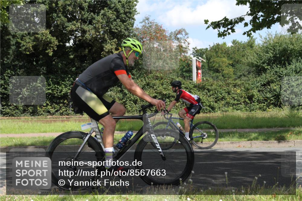 10.08.2025 - GEWOBA Citytriathlon Bremen Yannick Fuchs http://msf.ph/oto/8567663 10.08.2025 12:41:52 Radfahren 614, 623, 663, 923, 926, 983 meine-sportfotos.de