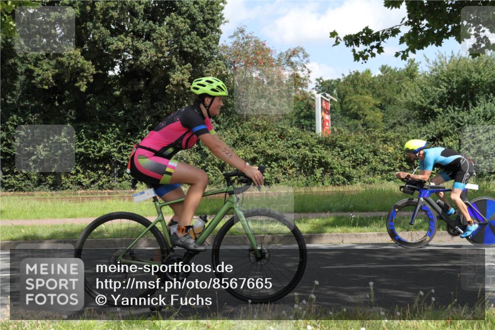 10.08.2025 - GEWOBA Citytriathlon Bremen Yannick Fuchs http://msf.ph/oto/8567665 10.08.2025 12:41:56 Radfahren 614, 623, 923, 926, 983, 1003 meine-sportfotos.de