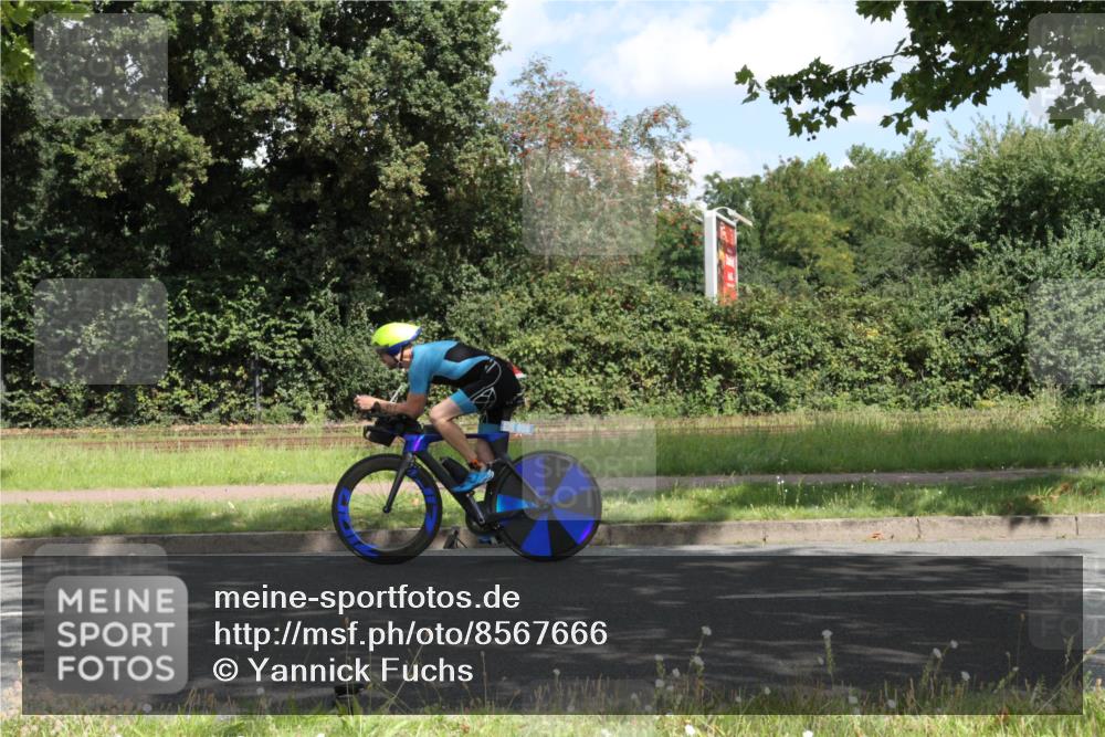 10.08.2025 - GEWOBA Citytriathlon Bremen Yannick Fuchs http://msf.ph/oto/8567666 10.08.2025 12:41:57 Radfahren 614, 623, 923, 926, 983, 1003 meine-sportfotos.de