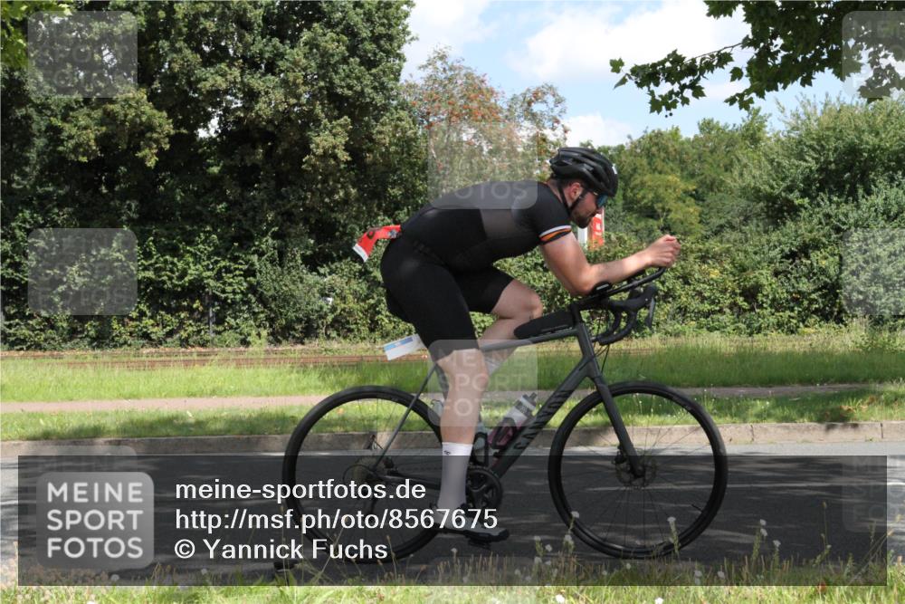 10.08.2025 - GEWOBA Citytriathlon Bremen Yannick Fuchs http://msf.ph/oto/8567675 10.08.2025 12:42:14 Radfahren 595, 698, 754, 1003 meine-sportfotos.de