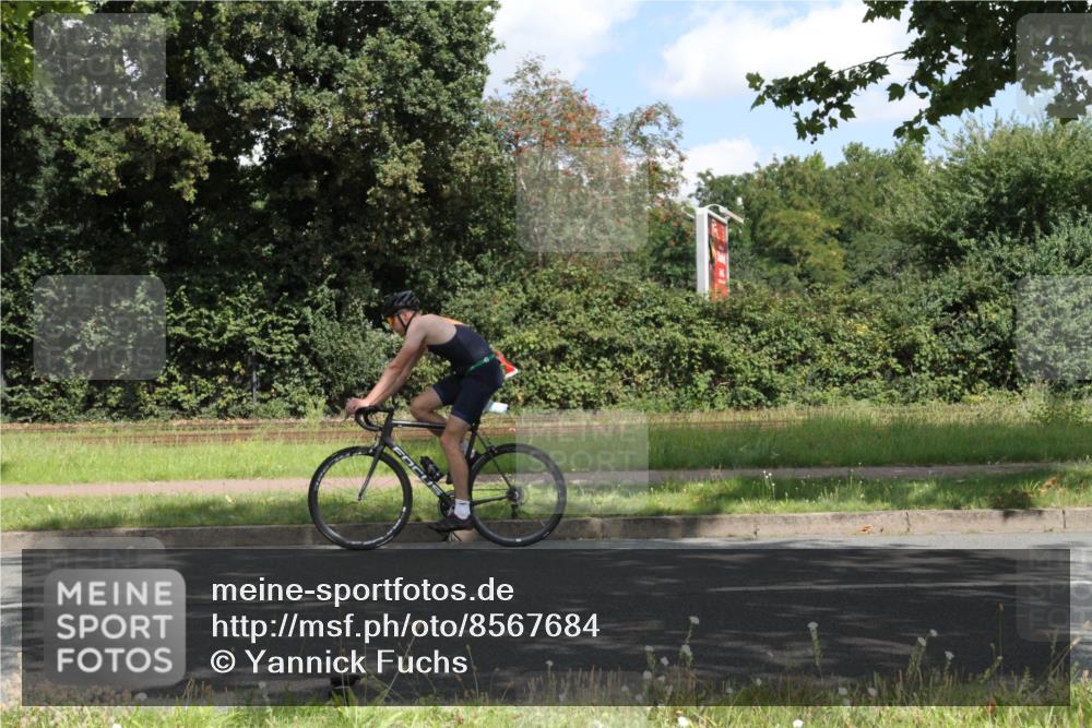 10.08.2025 - GEWOBA Citytriathlon Bremen Yannick Fuchs http://msf.ph/oto/8567684 10.08.2025 12:42:31 Radfahren 595, 611, 613, 754, 944, 953 meine-sportfotos.de