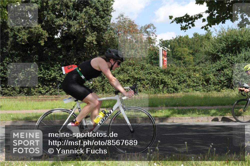 10.08.2025 - GEWOBA Citytriathlon Bremen Yannick Fuchs http://msf.ph/oto/8567689 10.08.2025 12:42:39 Radfahren 611, 613, 850, 909, 944, 953 meine-sportfotos.de