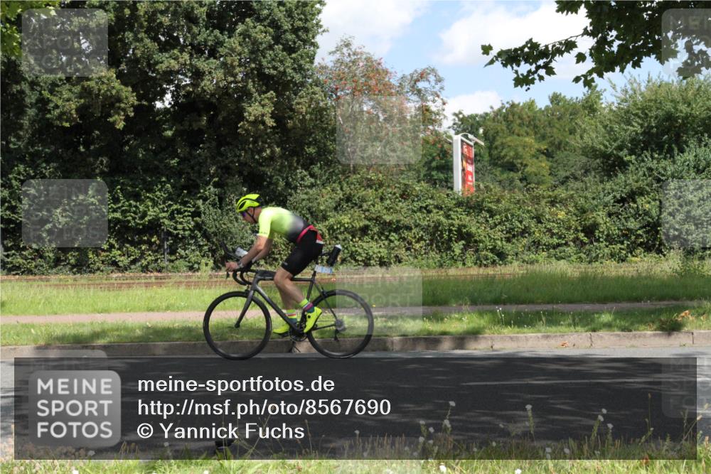 10.08.2025 - GEWOBA Citytriathlon Bremen Yannick Fuchs http://msf.ph/oto/8567690 10.08.2025 12:42:40 Radfahren 611, 613, 850, 909, 944, 953 meine-sportfotos.de