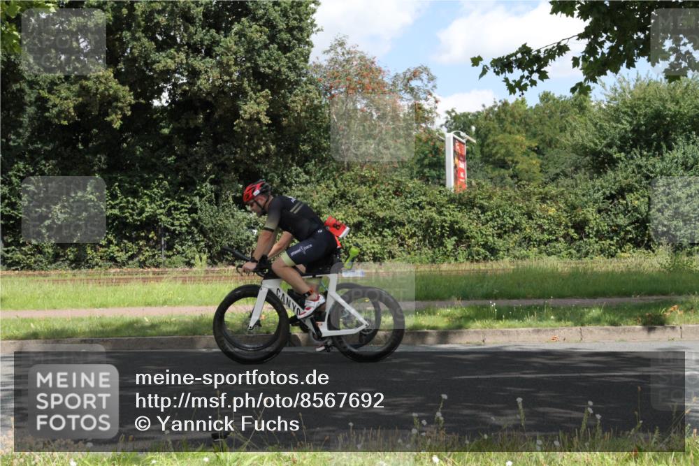 10.08.2025 - GEWOBA Citytriathlon Bremen Yannick Fuchs http://msf.ph/oto/8567692 10.08.2025 12:42:45 Radfahren 611, 644, 846, 850, 909, 944, 953 meine-sportfotos.de