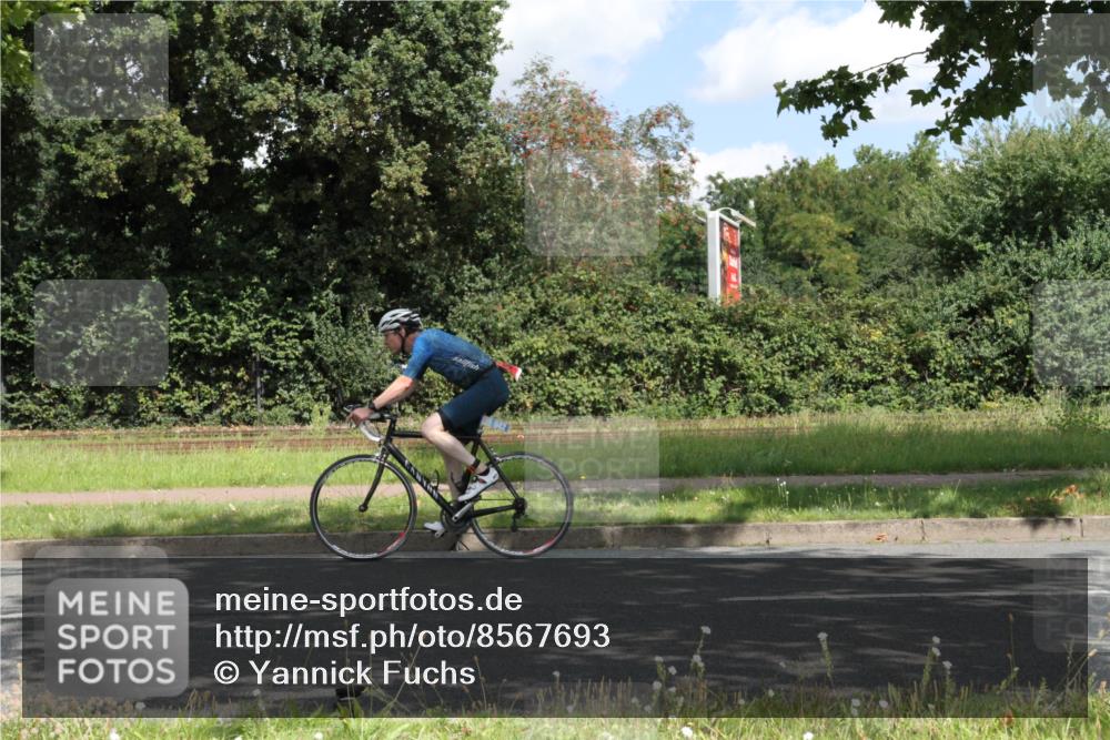 10.08.2025 - GEWOBA Citytriathlon Bremen Yannick Fuchs http://msf.ph/oto/8567693 10.08.2025 12:42:48 Radfahren 628, 644, 710, 846, 850, 871, 909, 944, 953 meine-sportfotos.de