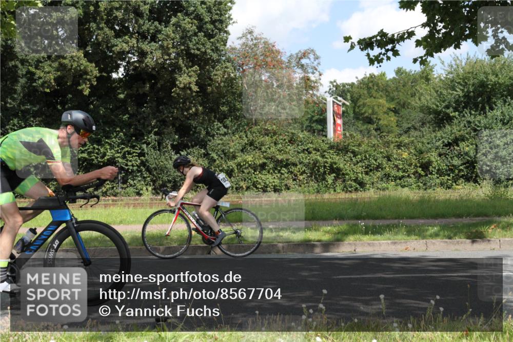 10.08.2025 - GEWOBA Citytriathlon Bremen Yannick Fuchs http://msf.ph/oto/8567704 10.08.2025 12:43:06 Radfahren 612, 628, 644, 677, 684, 710, 846, 871, 889, 945 meine-sportfotos.de
