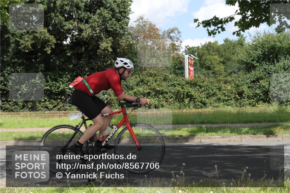 10.08.2025 - GEWOBA Citytriathlon Bremen Yannick Fuchs http://msf.ph/oto/8567706 10.08.2025 12:43:08 Radfahren 612, 628, 644, 677, 684, 710, 846, 871, 889, 945, 964 meine-sportfotos.de