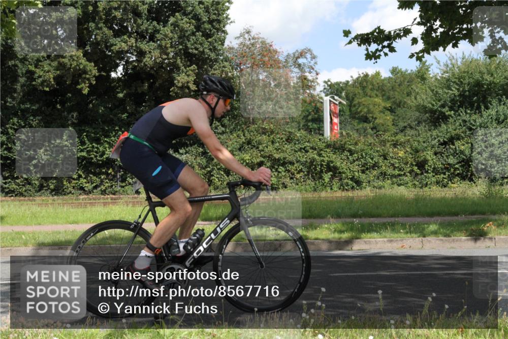 10.08.2025 - GEWOBA Citytriathlon Bremen Yannick Fuchs http://msf.ph/oto/8567716 10.08.2025 12:43:23 Radfahren 612, 646, 835, 885, 945, 955, 964, 1038 meine-sportfotos.de