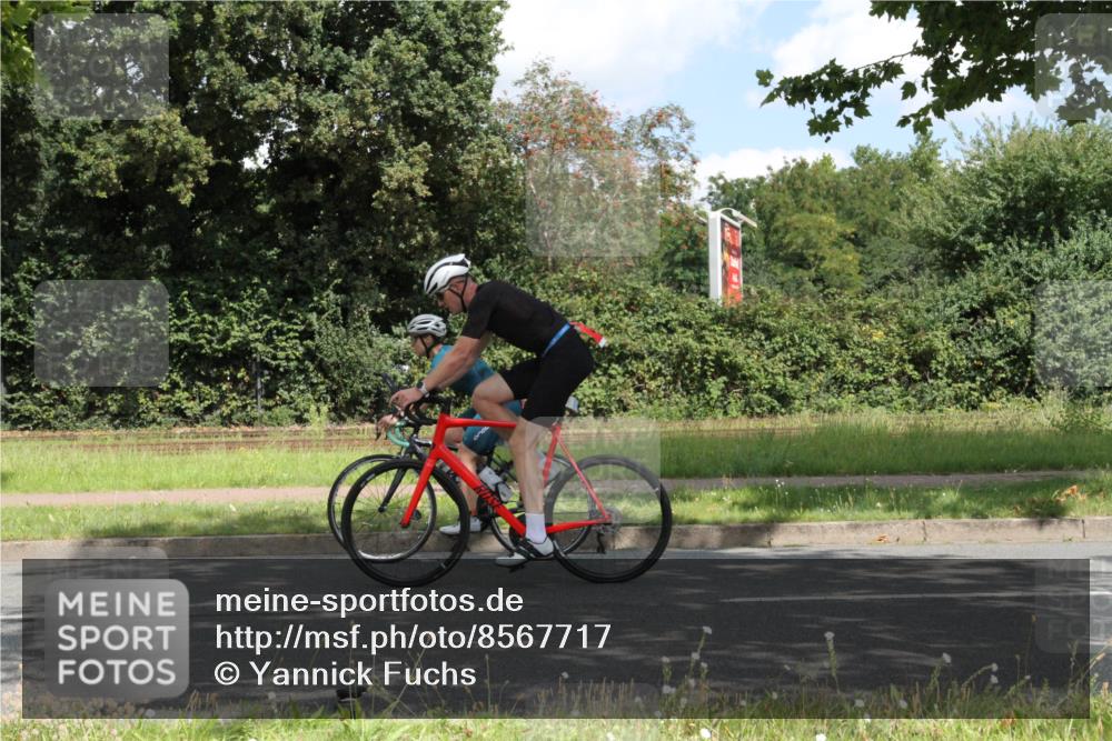 10.08.2025 - GEWOBA Citytriathlon Bremen Yannick Fuchs http://msf.ph/oto/8567717 10.08.2025 12:43:25 Radfahren 612, 646, 835, 885, 945, 955, 964, 1038 meine-sportfotos.de