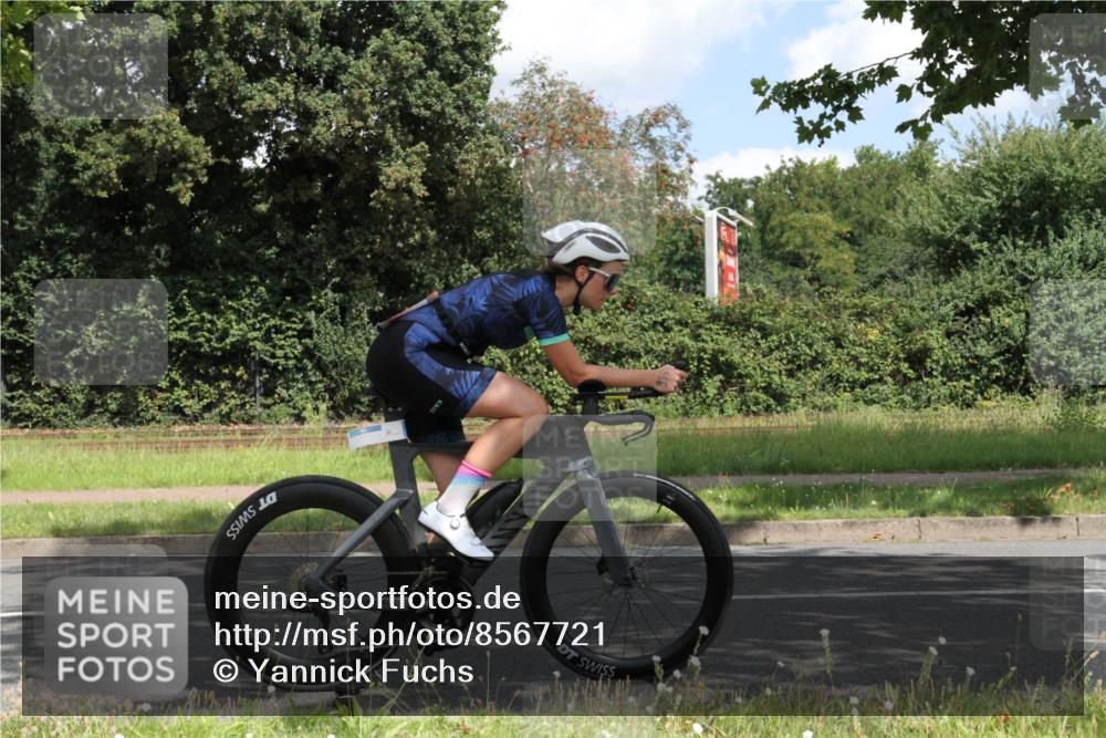 10.08.2025 - GEWOBA Citytriathlon Bremen Yannick Fuchs http://msf.ph/oto/8567721 10.08.2025 12:43:36 Radfahren 646, 835, 837, 842, 907, 925, 955, 1012, 1038 meine-sportfotos.de