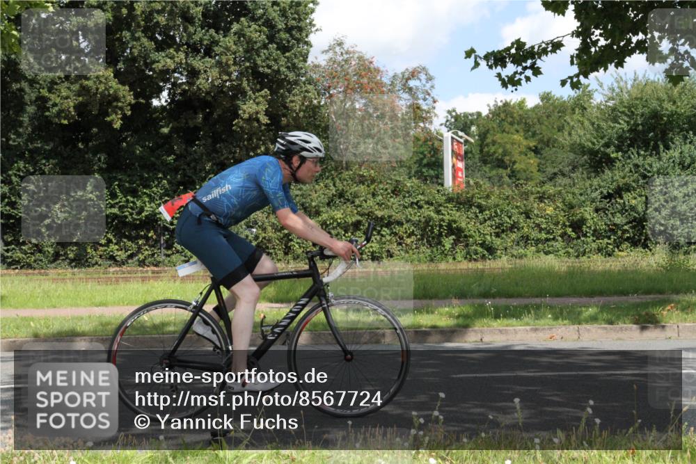 10.08.2025 - GEWOBA Citytriathlon Bremen Yannick Fuchs http://msf.ph/oto/8567724 10.08.2025 12:43:41 Radfahren 835, 837, 842, 907, 925, 955, 1012 meine-sportfotos.de