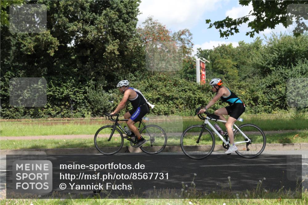 10.08.2025 - GEWOBA Citytriathlon Bremen Yannick Fuchs http://msf.ph/oto/8567731 10.08.2025 12:43:49 Radfahren 608, 837, 842, 907, 925, 954, 1012 meine-sportfotos.de