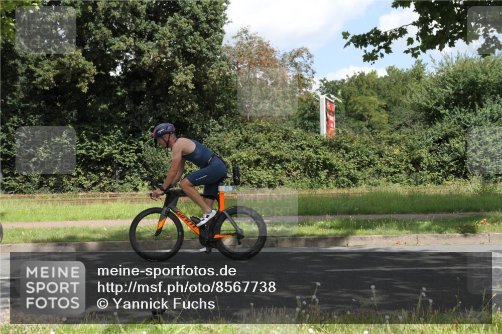 10.08.2025 - GEWOBA Citytriathlon Bremen Yannick Fuchs http://msf.ph/oto/8567738 10.08.2025 12:44:03 Radfahren 608, 661, 731, 908, 954, 1036 meine-sportfotos.de