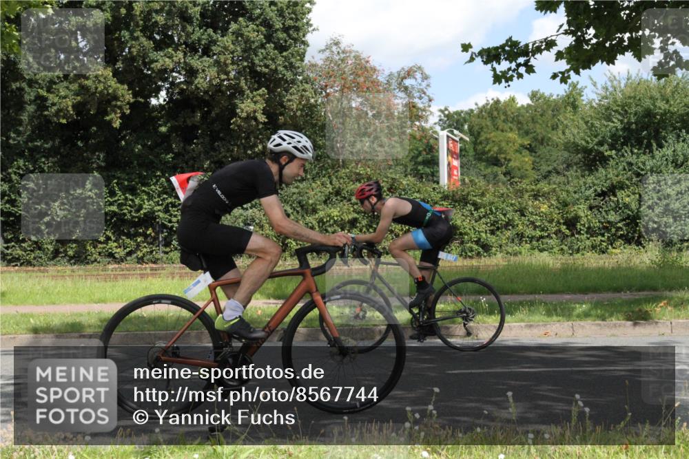 10.08.2025 - GEWOBA Citytriathlon Bremen Yannick Fuchs http://msf.ph/oto/8567744 10.08.2025 12:44:13 Radfahren 661, 669, 693, 703, 713, 731, 746, 908, 965, 1036 meine-sportfotos.de