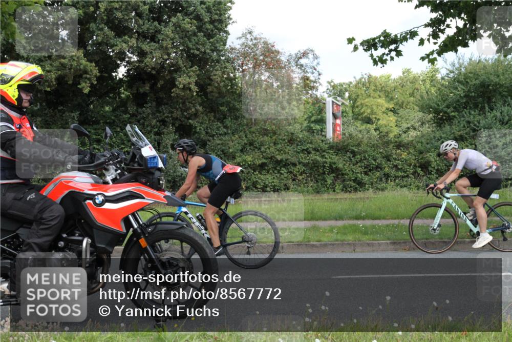 10.08.2025 - GEWOBA Citytriathlon Bremen Yannick Fuchs http://msf.ph/oto/8567772 10.08.2025 12:44:52 Radfahren 607, 638, 647, 716, 727, 786, 809, 816, 819, 958, 1030 meine-sportfotos.de