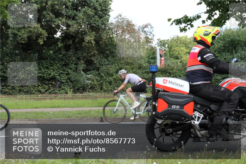 10.08.2025 - GEWOBA Citytriathlon Bremen Yannick Fuchs http://msf.ph/oto/8567773 10.08.2025 12:44:52 Radfahren 607, 638, 647, 716, 727, 786, 809, 816, 819, 958, 1030 meine-sportfotos.de
