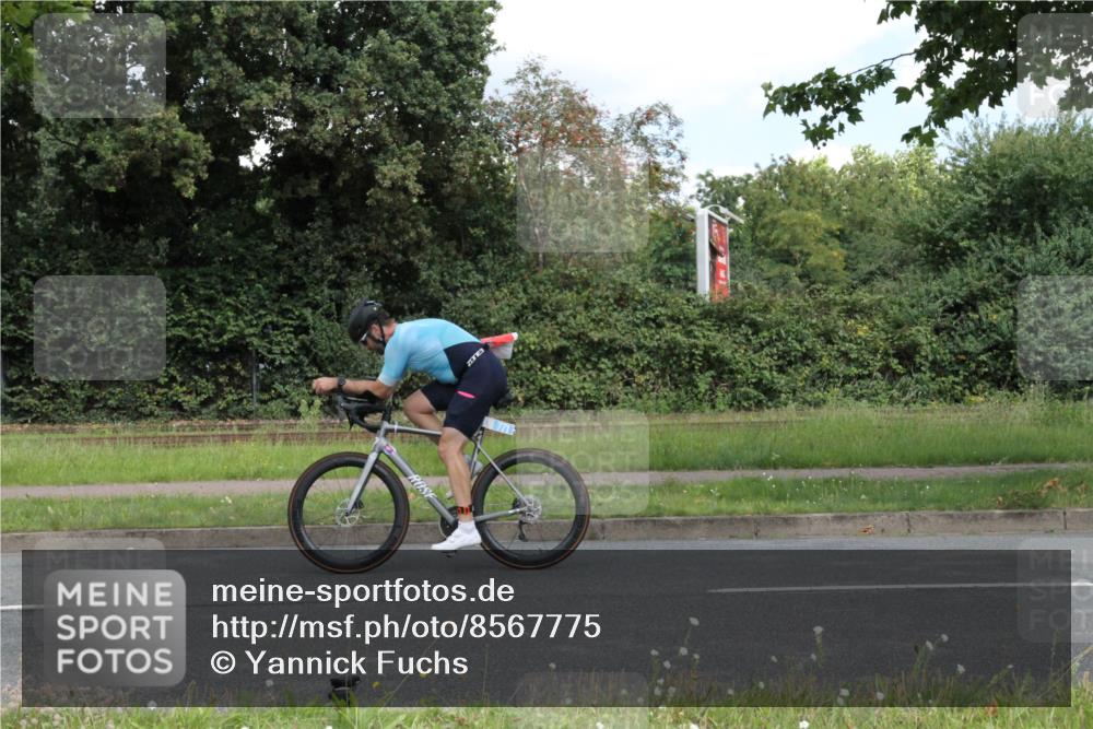 10.08.2025 - GEWOBA Citytriathlon Bremen Yannick Fuchs http://msf.ph/oto/8567775 10.08.2025 12:44:53 Radfahren 607, 638, 647, 716, 727, 786, 809, 816, 819, 958, 1030 meine-sportfotos.de