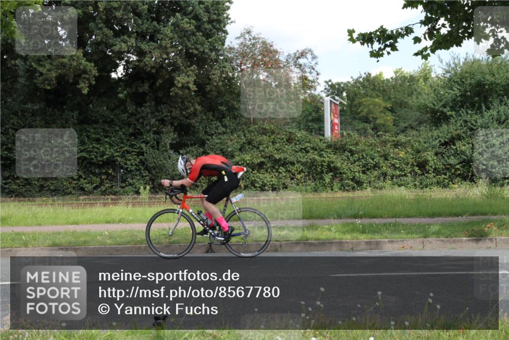 10.08.2025 - GEWOBA Citytriathlon Bremen Yannick Fuchs http://msf.ph/oto/8567780 10.08.2025 12:44:56 Radfahren 638, 647, 716, 727, 786, 809, 816, 958 meine-sportfotos.de