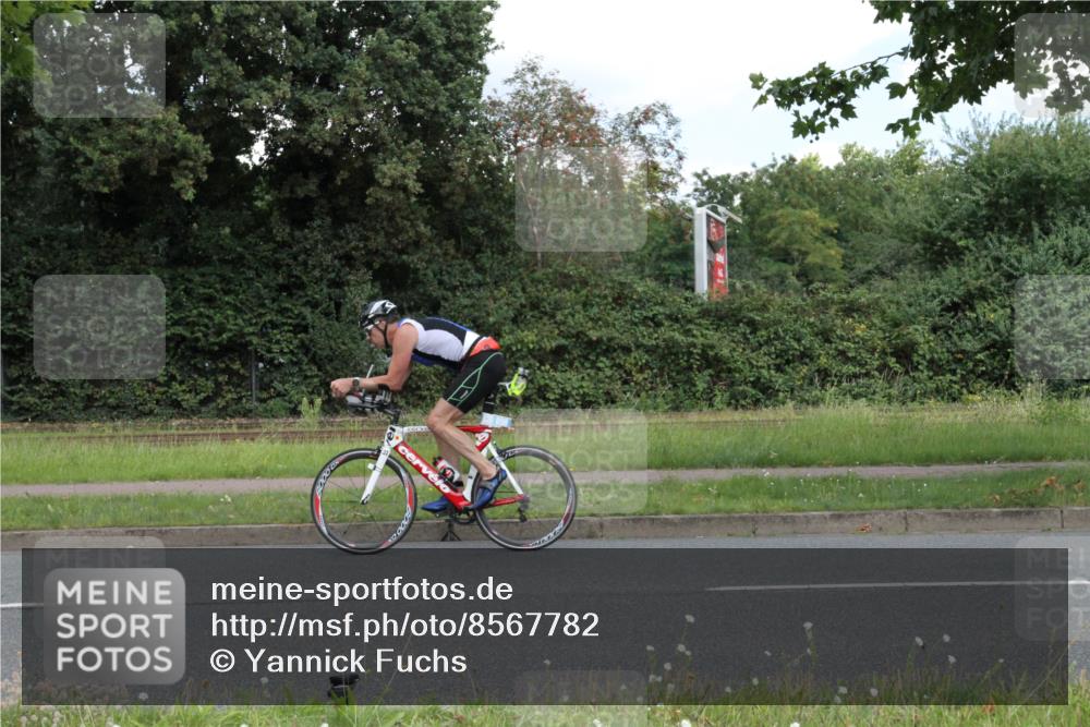 10.08.2025 - GEWOBA Citytriathlon Bremen Yannick Fuchs http://msf.ph/oto/8567782 10.08.2025 12:44:58 Radfahren 638, 647, 716, 727, 786, 808, 809, 816 meine-sportfotos.de