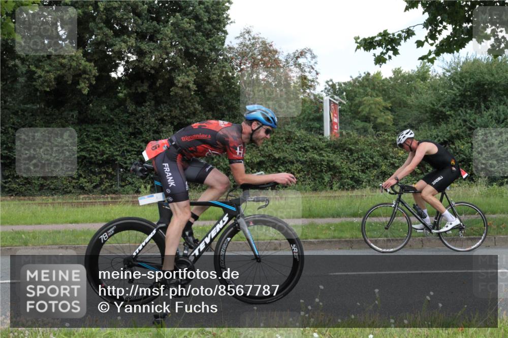 10.08.2025 - GEWOBA Citytriathlon Bremen Yannick Fuchs http://msf.ph/oto/8567787 10.08.2025 12:45:03 Radfahren 633, 638, 647, 716, 727, 786, 808, 816 meine-sportfotos.de