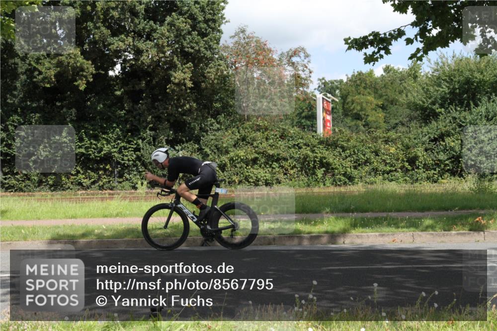10.08.2025 - GEWOBA Citytriathlon Bremen Yannick Fuchs http://msf.ph/oto/8567795 10.08.2025 12:45:19 Radfahren 633, 712, 724, 808, 828, 851, 946, 1022 meine-sportfotos.de