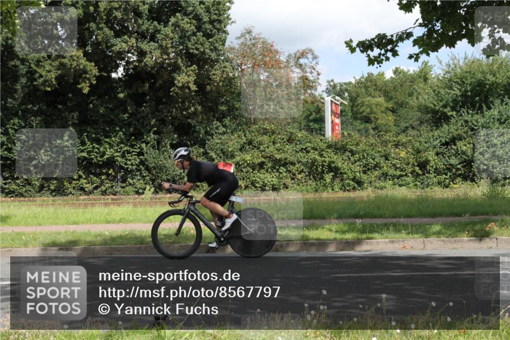 10.08.2025 - GEWOBA Citytriathlon Bremen Yannick Fuchs http://msf.ph/oto/8567797 10.08.2025 12:45:21 Radfahren 633, 676, 712, 724, 808, 828, 851, 946, 1022 meine-sportfotos.de