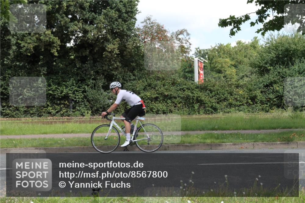10.08.2025 - GEWOBA Citytriathlon Bremen Yannick Fuchs http://msf.ph/oto/8567800 10.08.2025 12:45:28 Radfahren 676, 712, 724, 828, 851, 930, 939, 946, 1022 meine-sportfotos.de