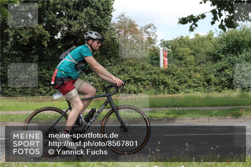 10.08.2025 - GEWOBA Citytriathlon Bremen Yannick Fuchs http://msf.ph/oto/8567801 10.08.2025 12:45:31 Radfahren 676, 724, 828, 851, 930, 939, 946, 1022 meine-sportfotos.de