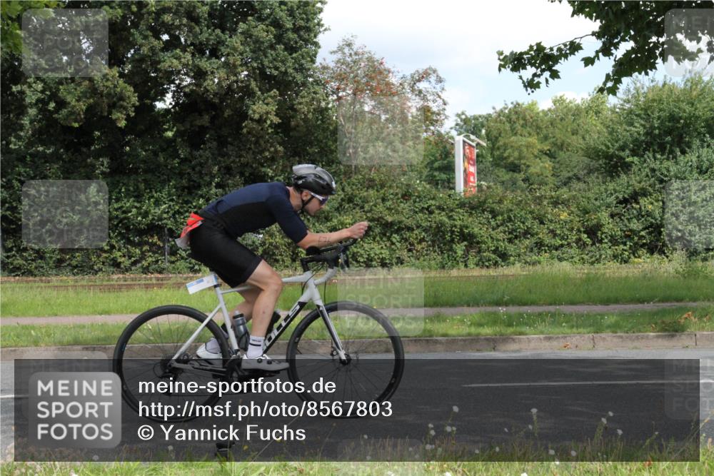 10.08.2025 - GEWOBA Citytriathlon Bremen Yannick Fuchs http://msf.ph/oto/8567803 10.08.2025 12:45:32 Radfahren 676, 724, 828, 851, 930, 939, 946, 1022 meine-sportfotos.de