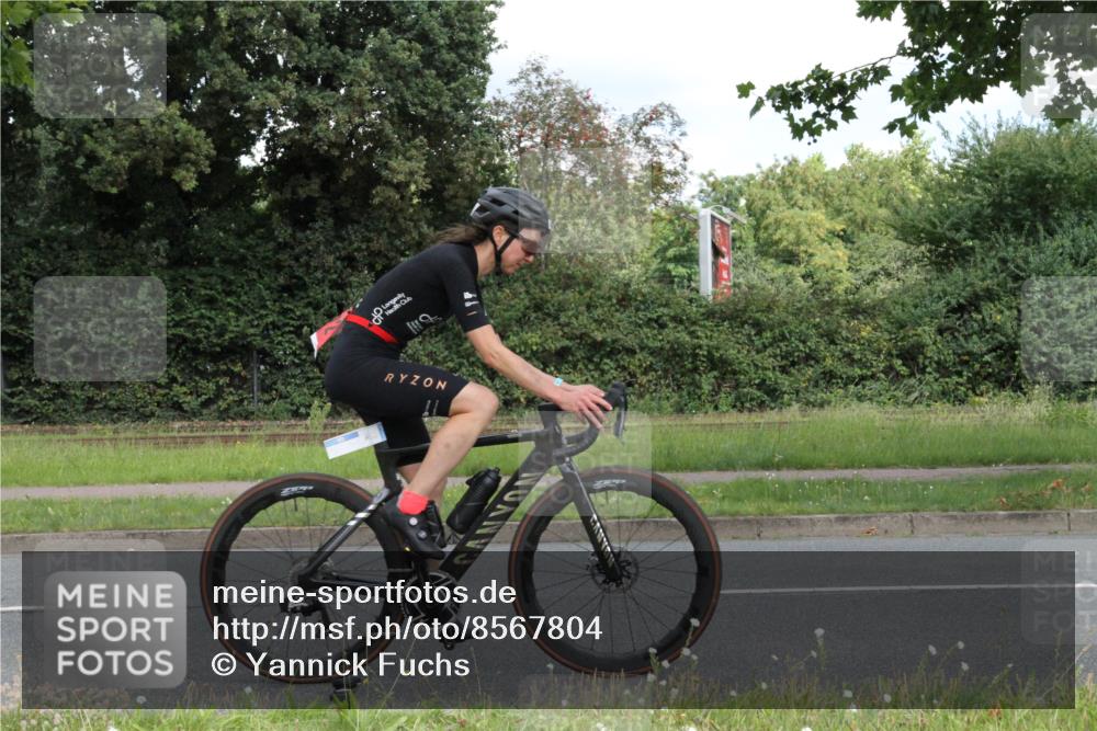 10.08.2025 - GEWOBA Citytriathlon Bremen Yannick Fuchs http://msf.ph/oto/8567804 10.08.2025 12:45:35 Radfahren 676, 724, 748, 771, 851, 930, 939, 946, 1022 meine-sportfotos.de