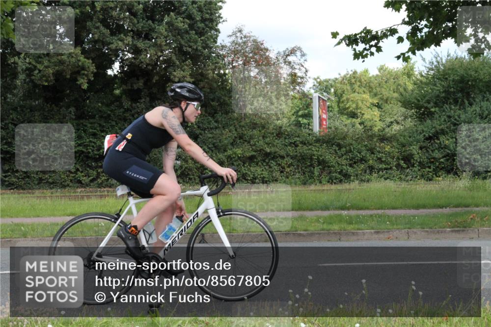 10.08.2025 - GEWOBA Citytriathlon Bremen Yannick Fuchs http://msf.ph/oto/8567805 10.08.2025 12:45:36 Radfahren 676, 724, 748, 771, 930, 939, 946, 1022 meine-sportfotos.de